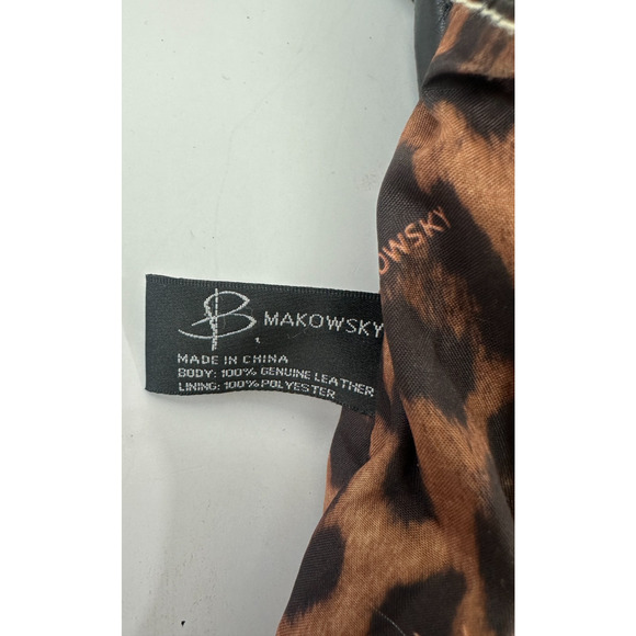 *Flawed* B Makowsky Leather Shoulder Bag Slouchy Hobo Satchel Belted Clip Purse - Picture 9 of 16